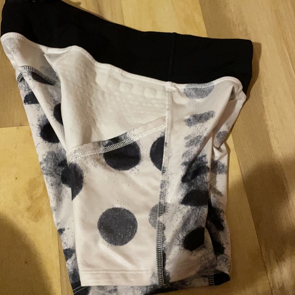 Lululemon active short - Picture 3 of 3